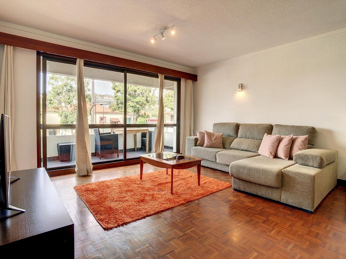 Camoes Apartment By Atlantic Holiday ฟุงชาล ภายนอก รูปภาพ