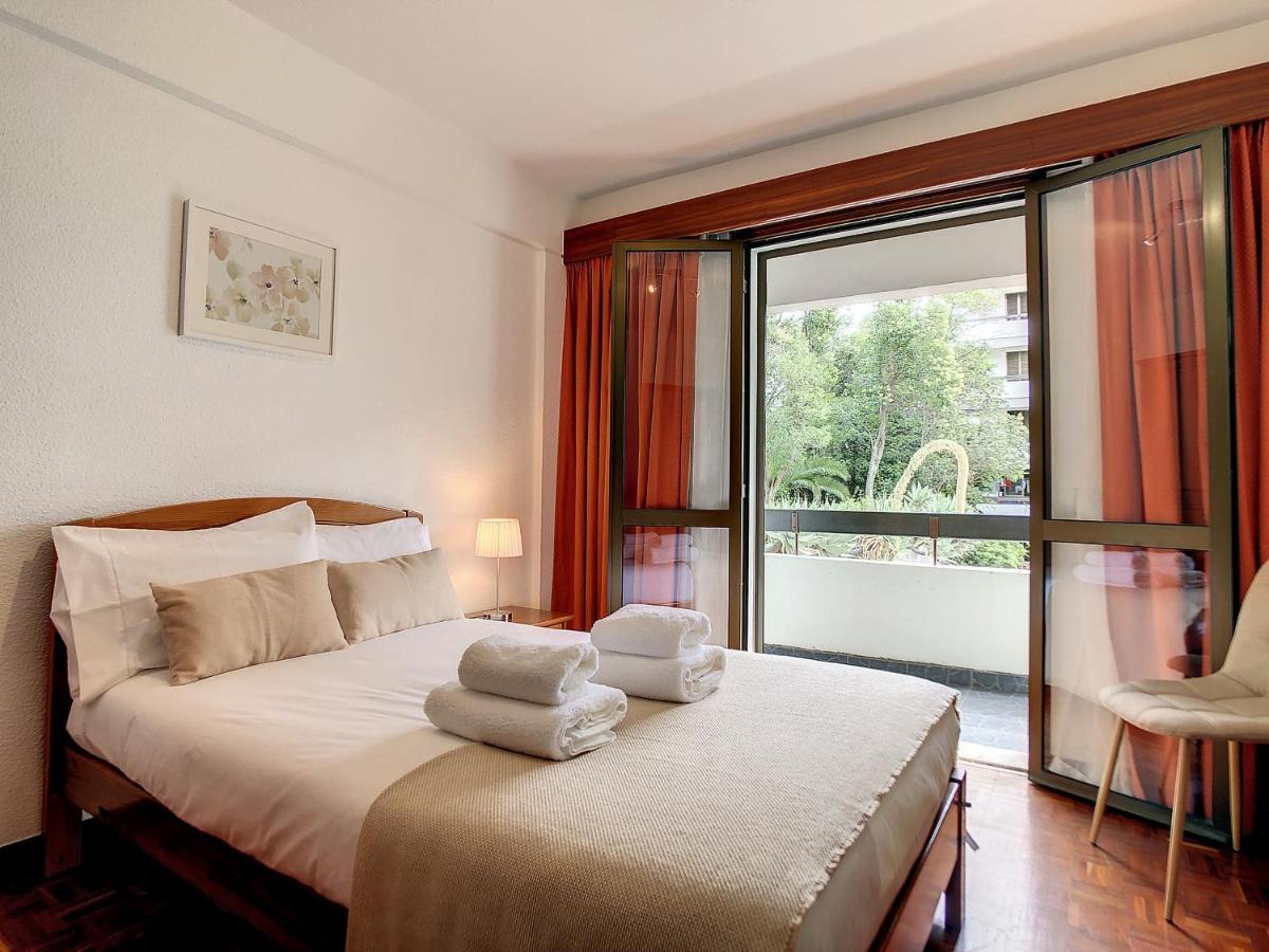 Camoes Apartment By Atlantic Holiday ฟุงชาล ภายนอก รูปภาพ