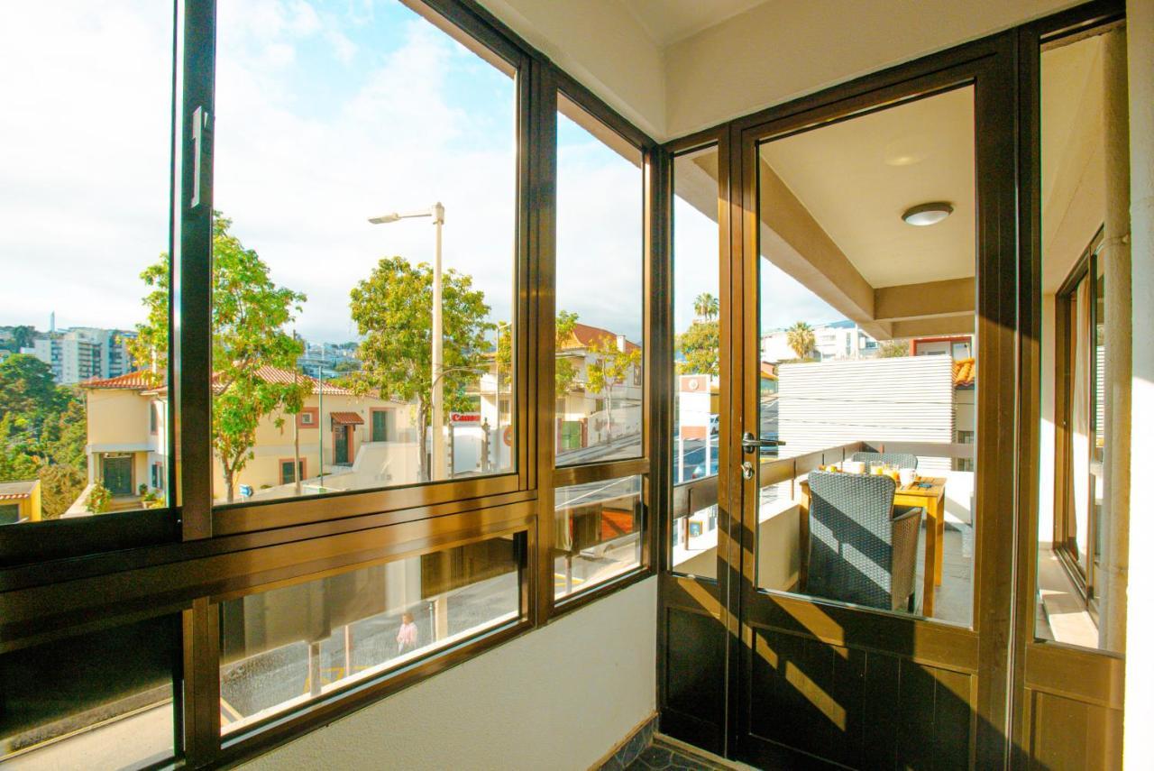Camoes Apartment By Atlantic Holiday ฟุงชาล ภายนอก รูปภาพ