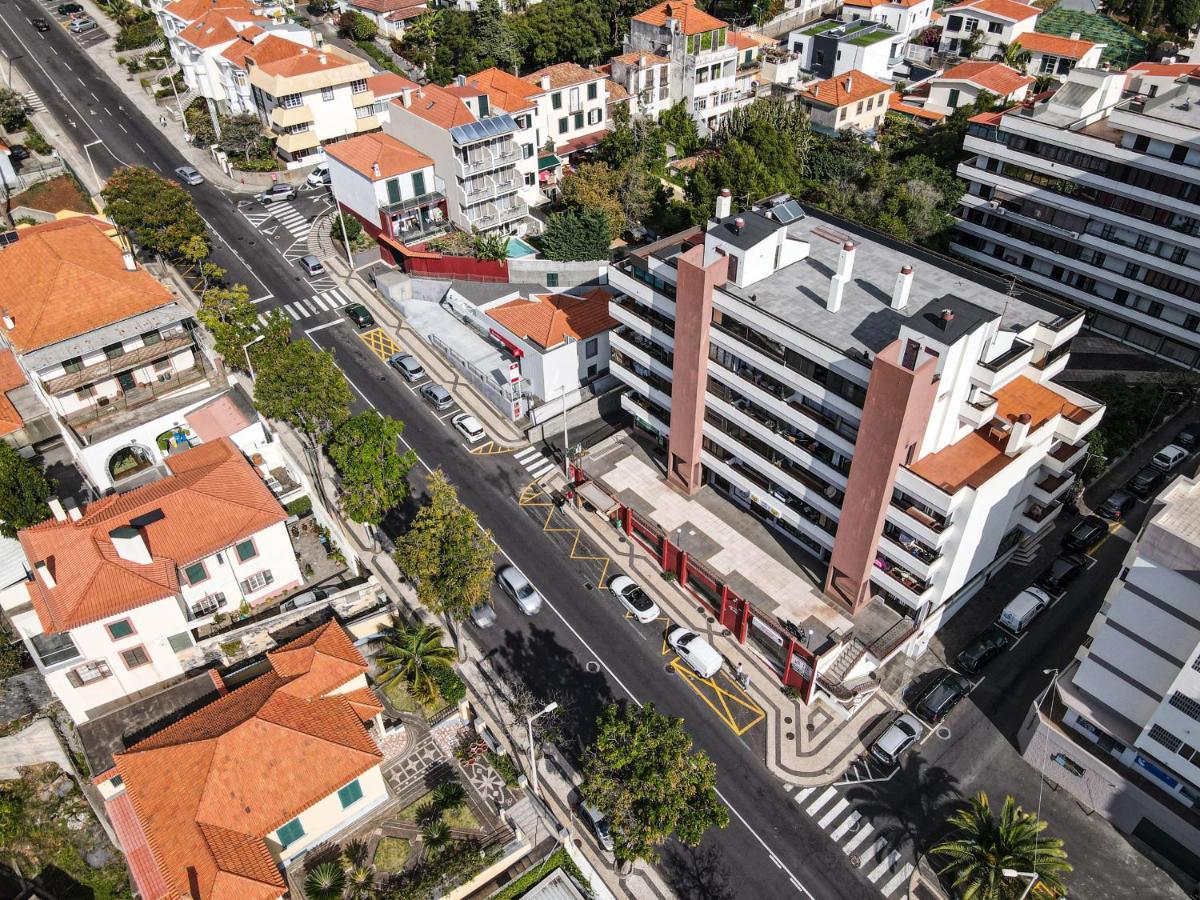 Camoes Apartment By Atlantic Holiday ฟุงชาล ภายนอก รูปภาพ